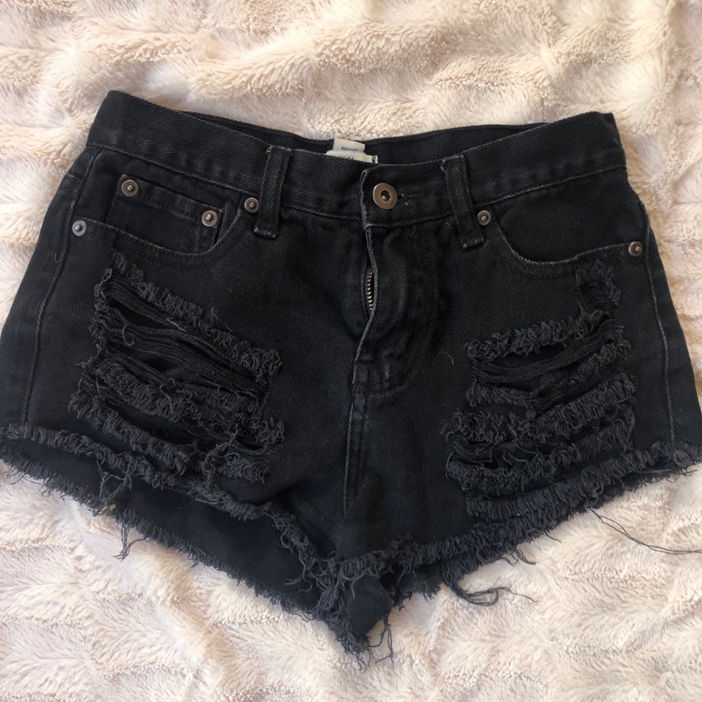 Black Distressed Shorts 🖤🔥
